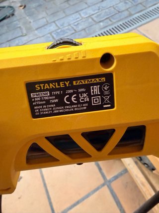 Lijadora Pladur Stanley Fatmax 750W