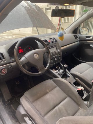 Volkswagen Golf 2004
