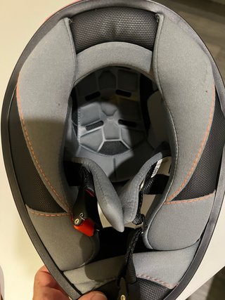 Casco integral infantil con rosas