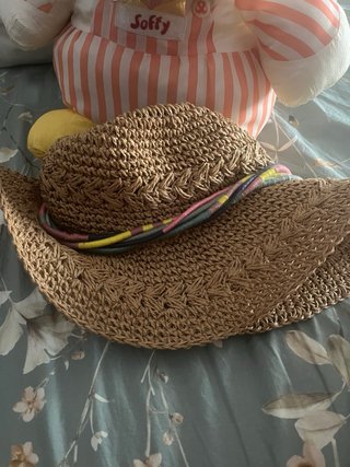 Sombrero de verano mujer tejido.