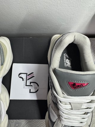 New Balance 9060 Grey – Taglia 42 – Nuove