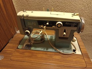 Máquina de coser Alfa 109