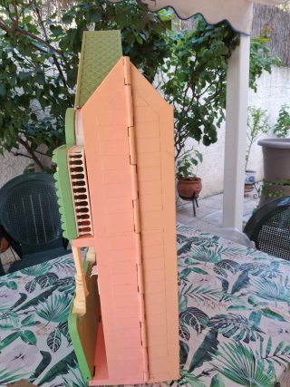 Casita de Muñecas Estilo Georgiano