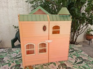 Casita de Muñecas Estilo Georgiano