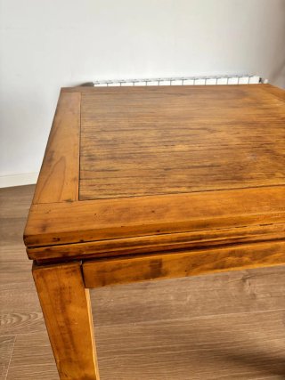 Mesa extensible madera y 4 sillas ratán