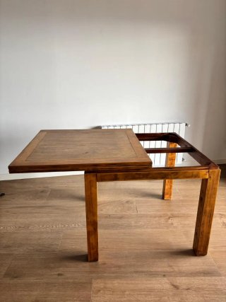 Mesa extensible madera y 4 sillas ratán