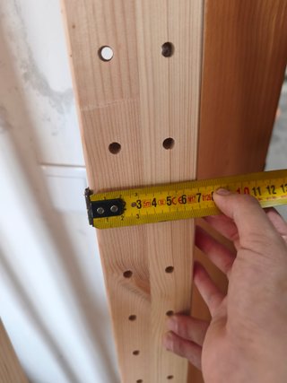 Tablas de madera con agujeros
