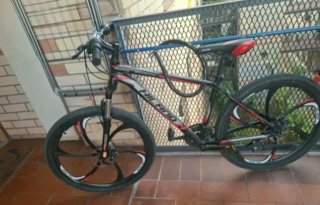 Bicicleta Hiland Negra