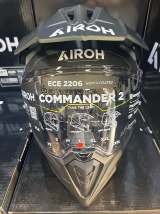 Casco Moto L trail Airoh Commander 2 verde militar