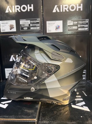 Casco Moto L trail Airoh Commander 2 verde militar