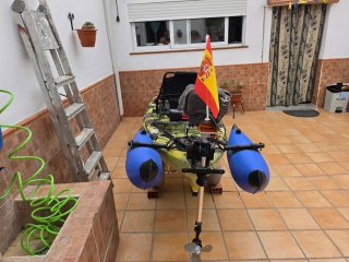Kayak Corsario con motor eléctrico