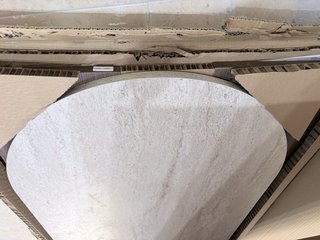 Mesa de comedor piedra y madera
