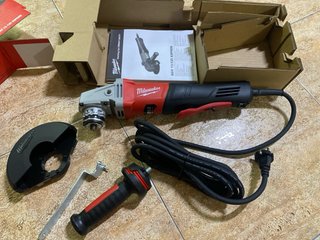 Amoladora Milwaukee AGV 13-125 XSPDEB. Nuevo