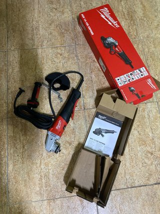 Amoladora Milwaukee AGV 13-125 XSPDEB. Nuevo