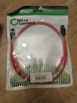 Cable Micro Connect CAT6 UTP Rojo 1m