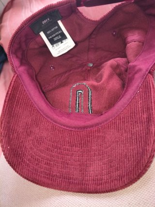 Gorra OBEY Corduroy Negra y Roja