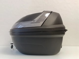 Cofre de moto, marca GIVI, modelo BLADE.