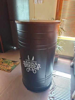 Mueble Bar Negro y Marrón