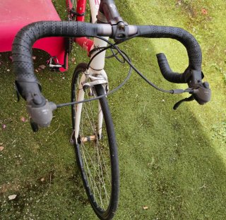 Bicicleta de carretera Btwin Roja