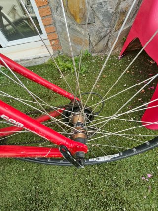 Bicicleta de carretera Btwin Roja
