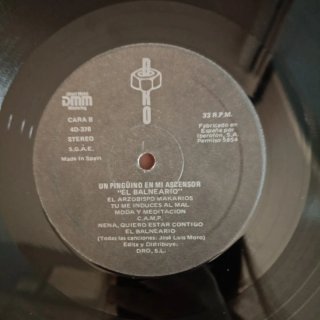 Vinilo Un Pingüino En Mi Ascensor - El Balneario