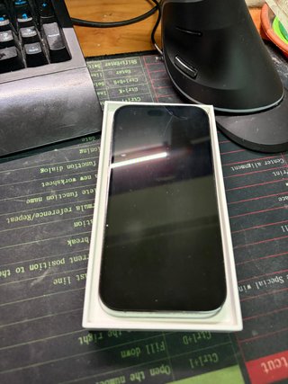 iPhone 14 Pro Morado Oscuro
