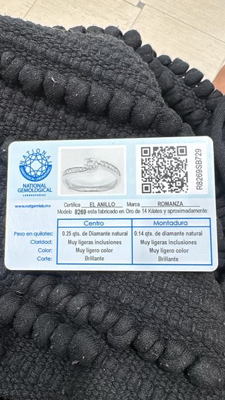 Remate Anillo de compromiso con diamante
