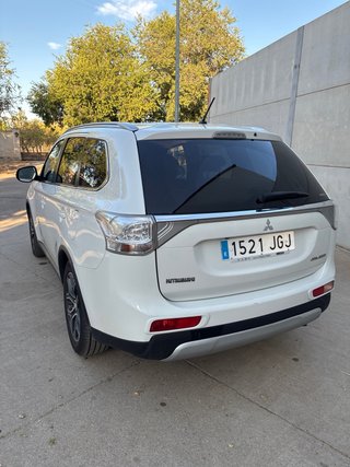 Mitsubishi Outlander 2015