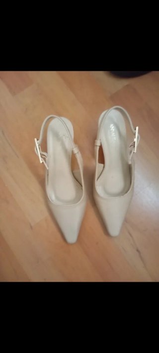 Zapatos Mules Beige Tacón Bajo