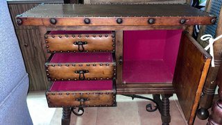 Mueble rústico madera, cuero y metal