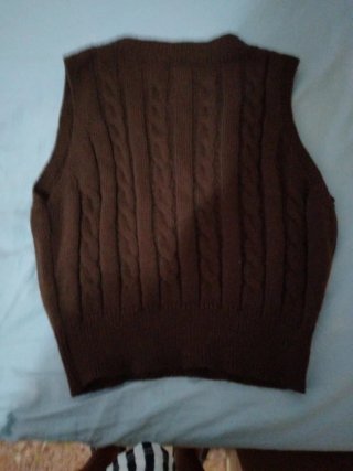 Chaleco punto marrón cuello V talla única