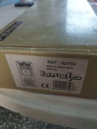 Interfono Fermax con teclado y cámara