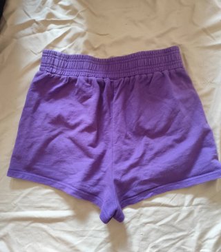 Pantalones cortos morados