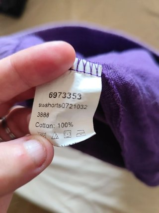 Pantalones cortos morados