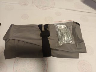 Resortes y mosquetones para toldo