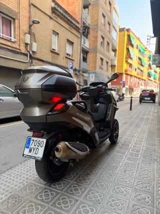 Peugeot 400 Trike Marrón/Gris