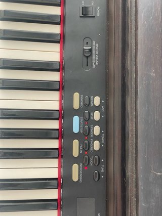 Piano Teclado Digital Oscuro URGE