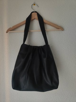 Bolso Zara Negro Cremallera Dorada