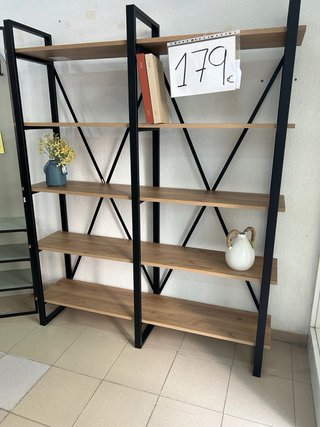 Estantería Metálica y Madera