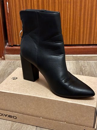 Botines tacón alto negros