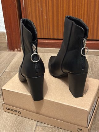 Botines tacón alto negros