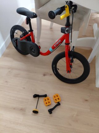 Bicicleta infantil roja