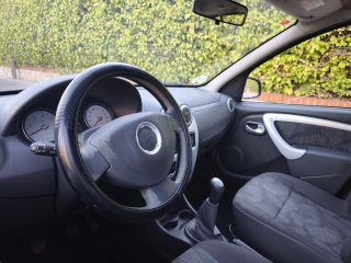 Dacia Sandero 2012