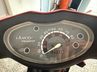 Peugeot Vivacity 50 Scooter Rojo