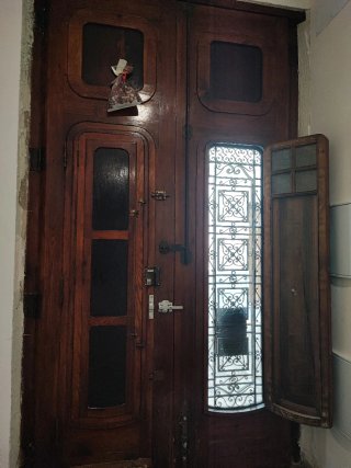 Puerta doble madera antigua
