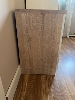 2 Mesitas de Noche Blancas y Madera