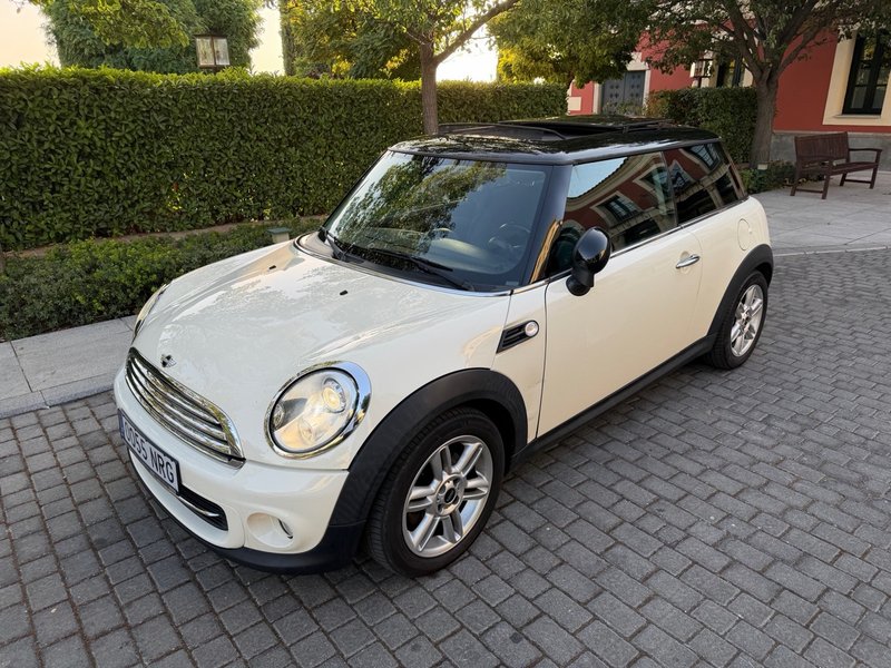 MINI Cooper 2011 - foto 1