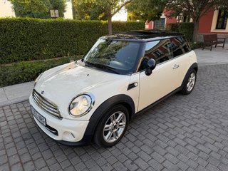 MINI Cooper 2011