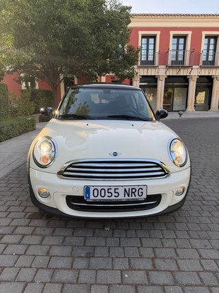MINI Cooper 2011