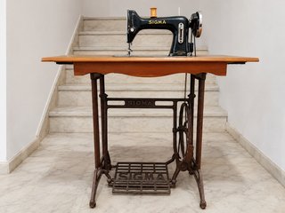 Máquina de coser Sigma antigua